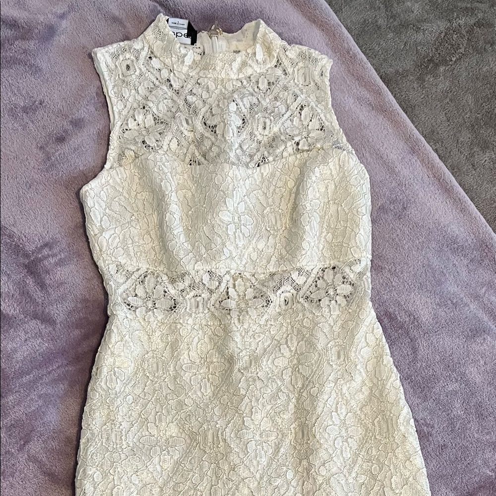 Bebe sexy midi white and gold lace dress ✨✨✨